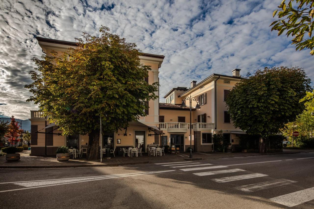 Albergo Caffe Centrale Mezzocorona Exterior foto